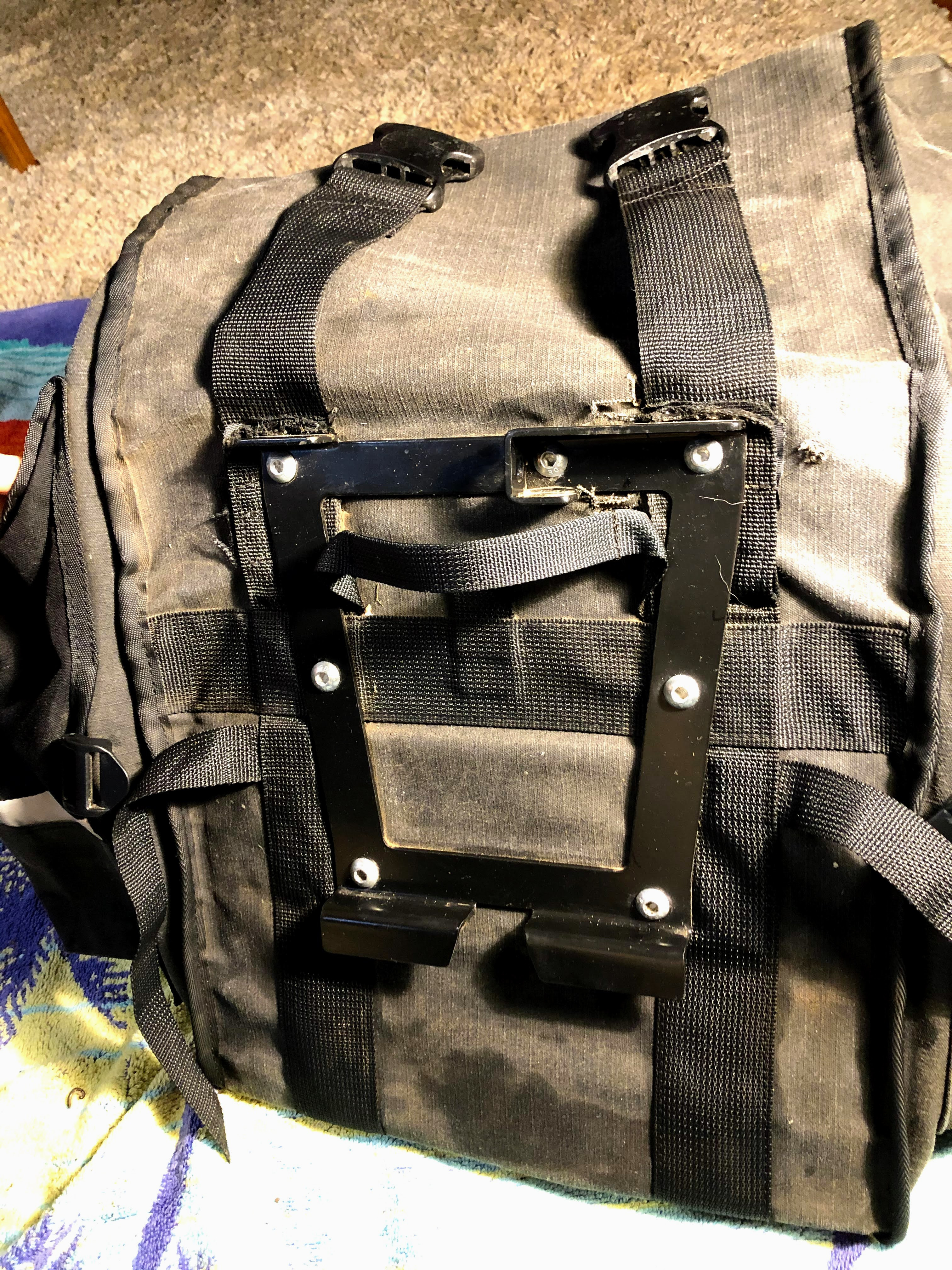 DThe tusk quick release mounted to andy strapz avduro II